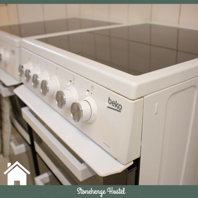 Love to cook when you're away? Then you'll love our fully equipped Self-Catering Kitchen with TWO ovens, so you can whip up something delicious then go and enjoy whilst looking out over our beautiful gardens!

📸 = @marina.jacklin.photoart